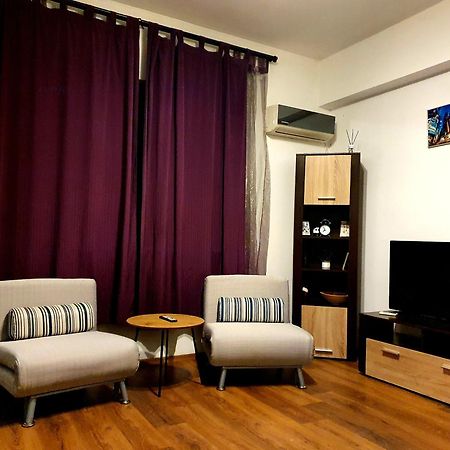 Ultracentral Cozy Apartment Near Old Town Bukares Bagian luar foto