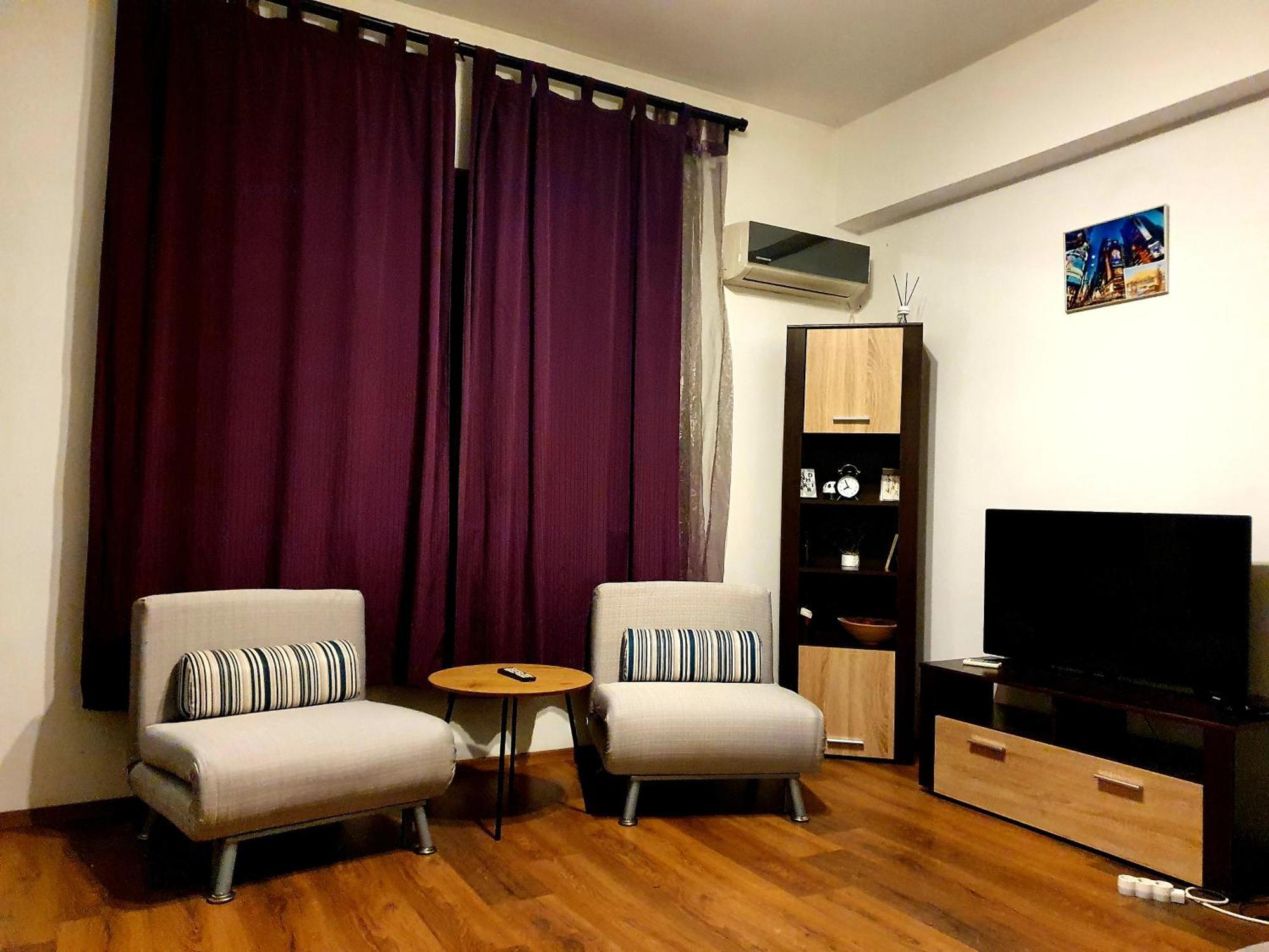 Ultracentral Cozy Apartment Near Old Town Bukares Bagian luar foto