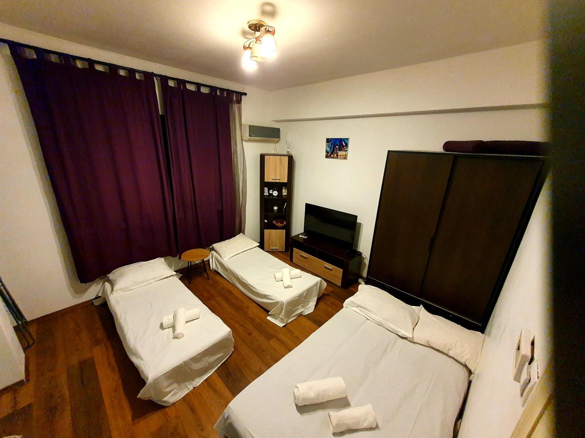 Ultracentral Cozy Apartment Near Old Town Bukares Bagian luar foto